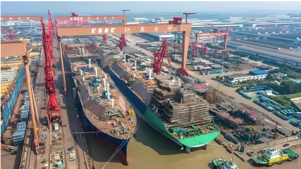 Đơn hàng đóng mới tại các nhà máy đóng tàu Trung Quốc giảm 18% trong 6 tháng đầu năm
