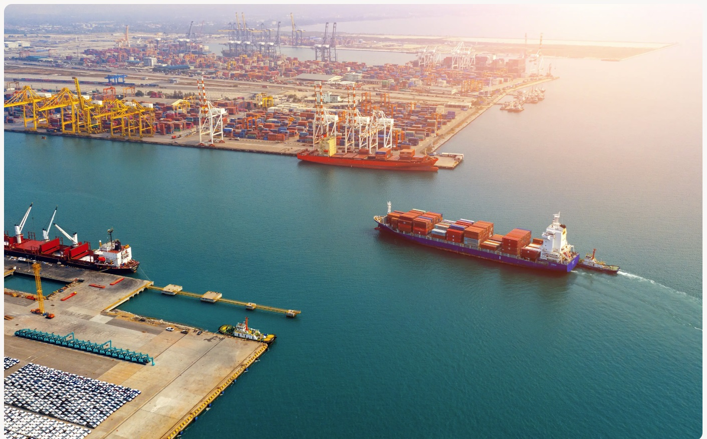 So sánh phí cảng giữa Mỹ và Trung Quốc