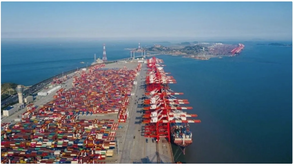 Shanghai port tops 50m teu throughput for second consecutive year