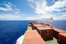 Container Shipping Reaches 2-Year Peak Efficiency: How Vessel Size and Carrier Choice Shape Global Carbon Footprint