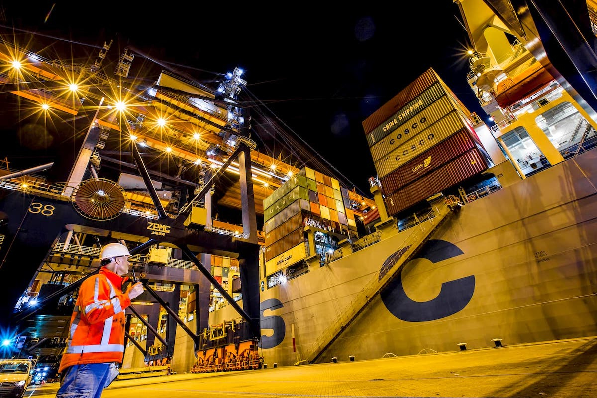 “Textbook” case: Why trans-Pacific container rates continue to fall