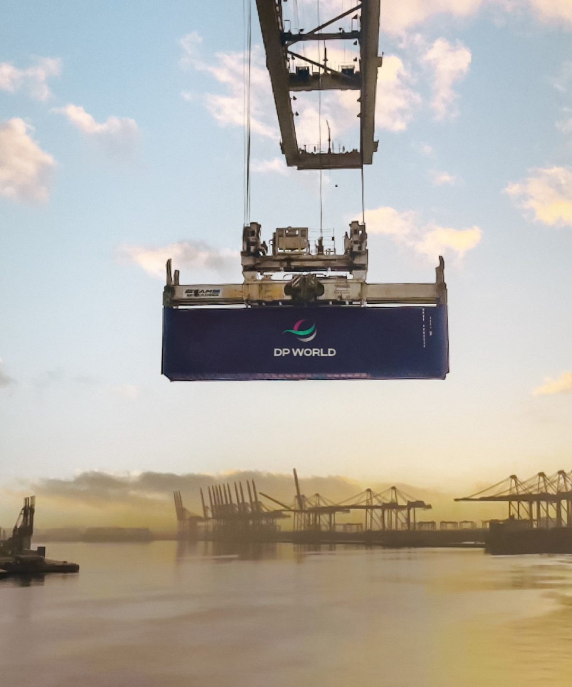 Vì sao DP World quay trở lại Mỹ?