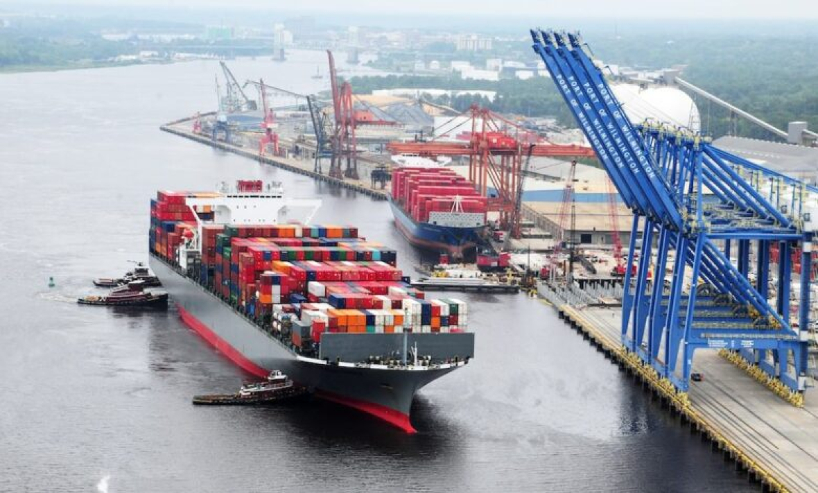 Tình trạng ùn tắc cảng container làm “tê liệt” một lượng tàu tương đương quy mô đội tàu của Evergreen