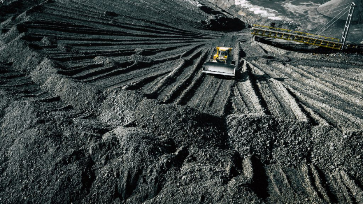 Vietnam to cut coal mining, boost imports