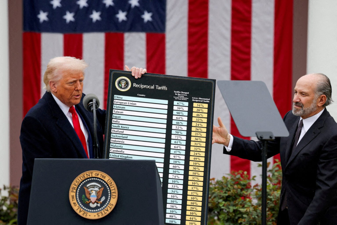 Tổng thống Trump dời lịch áp thuế sang ngày 1 tháng 8, ngay trước thời điểm kết thúc đàm phán vào thứ Tư