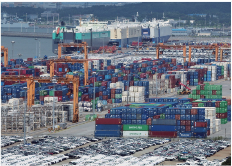 Chi phí vận chuyển container sang Mỹ giảm trong tháng 7 do thương mại chững lại