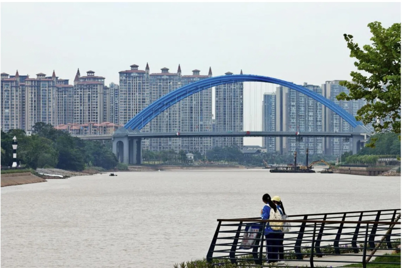 China opens major canal linking landlocked regions to sea