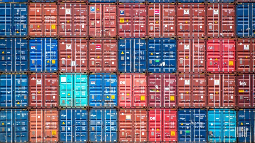 Giá cước container tăng vọt 1.000 USD chỉ trong một tuần vào mùa cao điểm