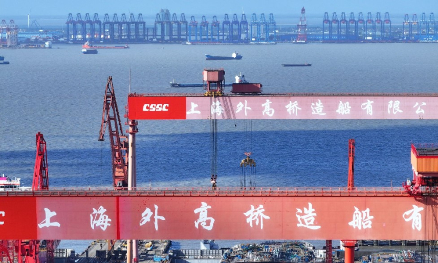 Đơn đặt hàng tàu container tăng vọt, các nhà máy đóng tàu Trung Quốc chiếm thế thượng phong