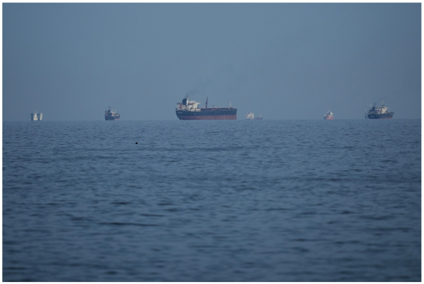 Lưu lượng tàu qua eo biển Hormuz có thể phục hồi lên khoảng 25% so với trước chiến sự trong tuần tới